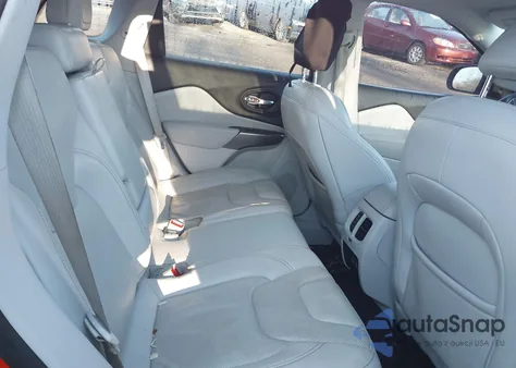 2021 Jeep Cherokee Latitude Lux 4X4 z USA, uszkodzony, nr VIN 1C4PJMMX4MD177899